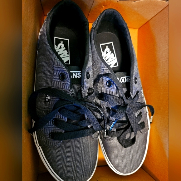 Van's off the wall Sneakers Men's 8.0 New - Picture 1 of 5